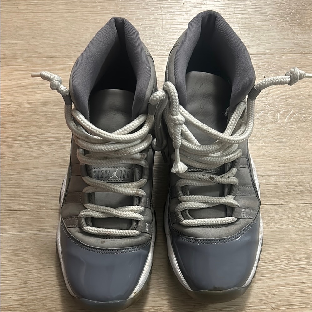 Cool greys Jordan 11’s